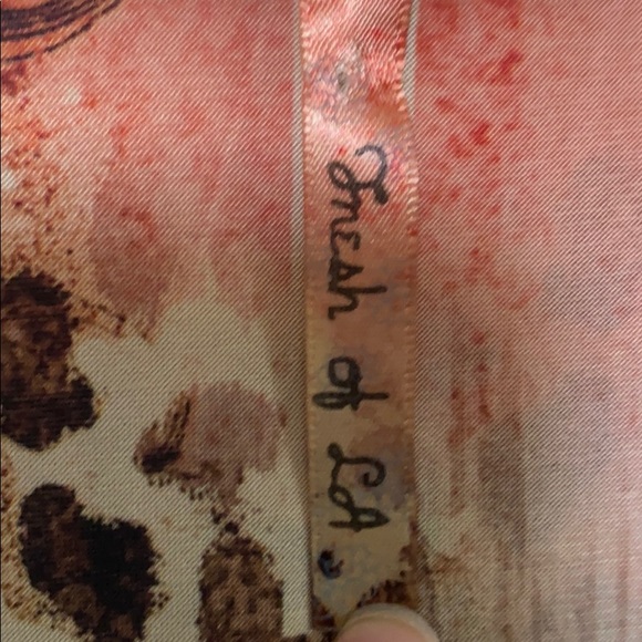 Lightweight dress. Dress up or wear it casually! - Picture 6 of 7